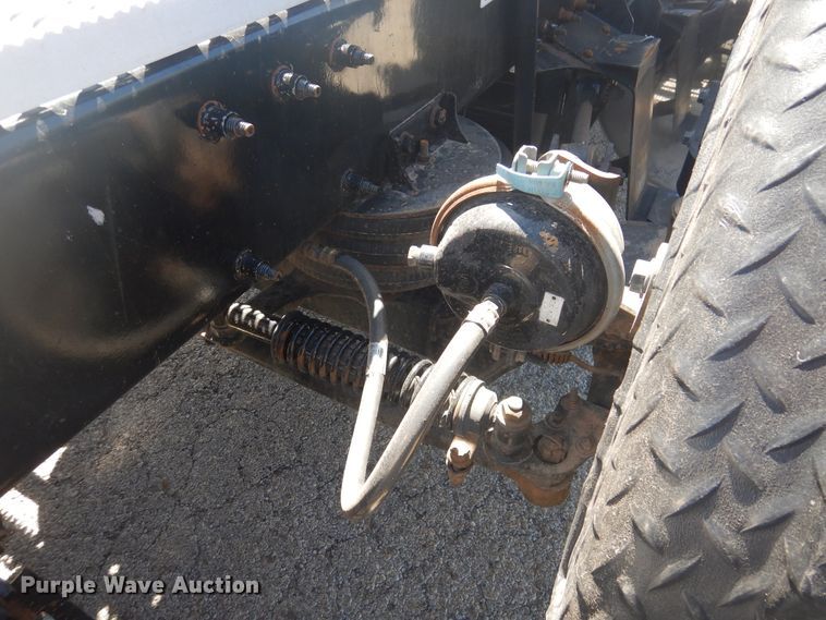 image for item GE9396 2010 Peterbilt 389 semi truck