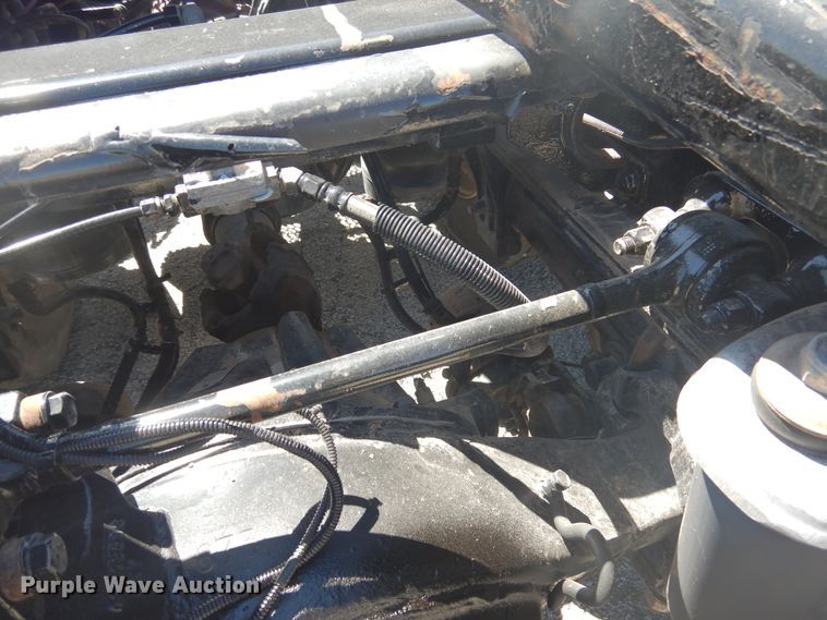 image for item GE9396 2010 Peterbilt 389 semi truck