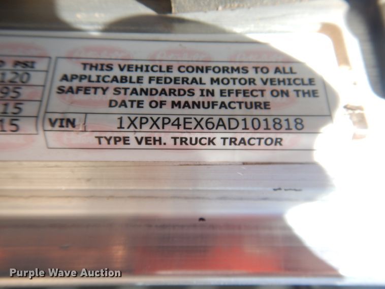 image for item GE9396 2010 Peterbilt 389 semi truck