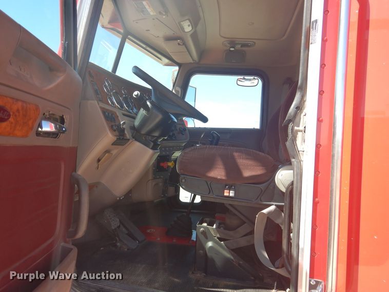 image for item GE9397 2008 Peterbilt 386 semi truck