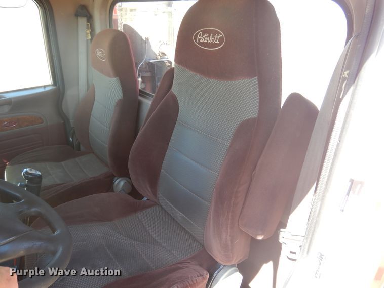 image for item GE9397 2008 Peterbilt 386 semi truck