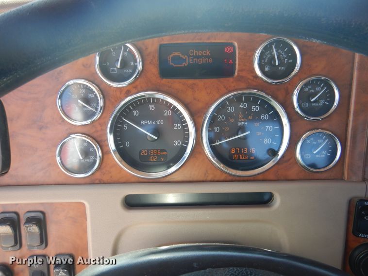 image for item GE9397 2008 Peterbilt 386 semi truck