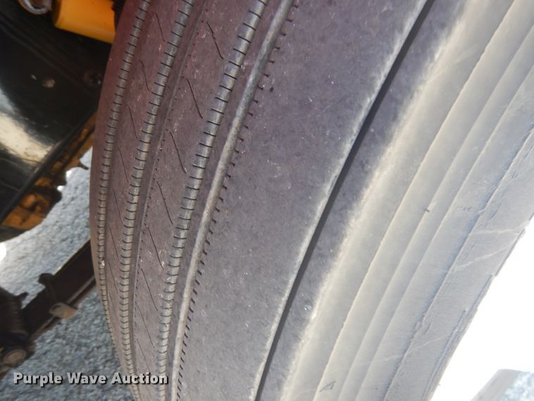 image for item GE9397 2008 Peterbilt 386 semi truck