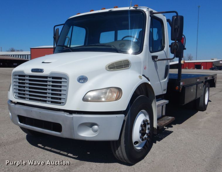 image for item GF9120 2010 Freightliner Business Class M2 flatbed truck