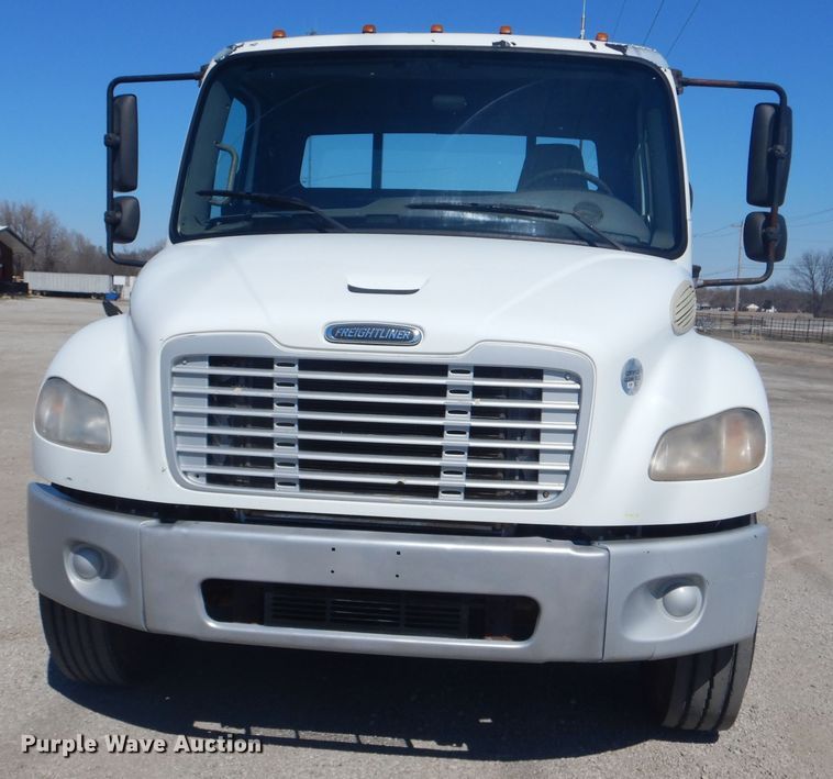 image for item GF9120 2010 Freightliner Business Class M2 flatbed truck