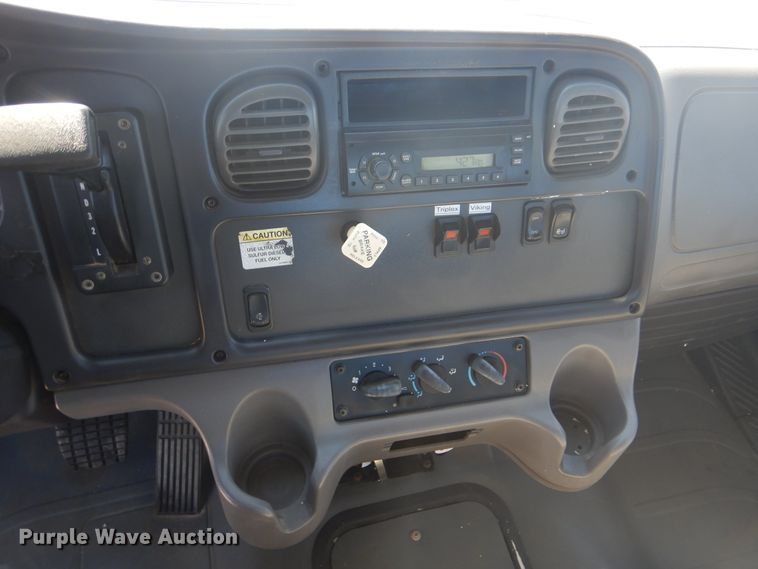 image for item GF9120 2010 Freightliner Business Class M2 flatbed truck