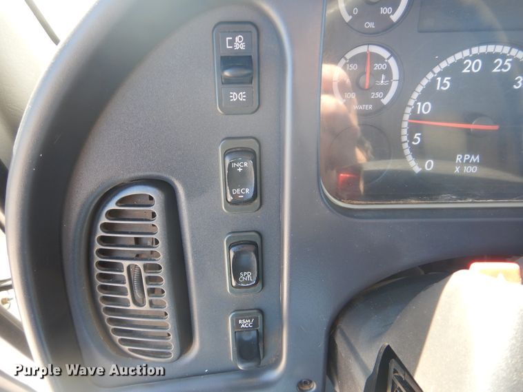 image for item GF9120 2010 Freightliner Business Class M2 flatbed truck