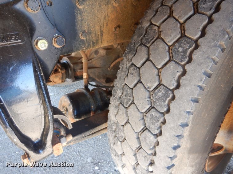 image for item GF9120 2010 Freightliner Business Class M2 flatbed truck