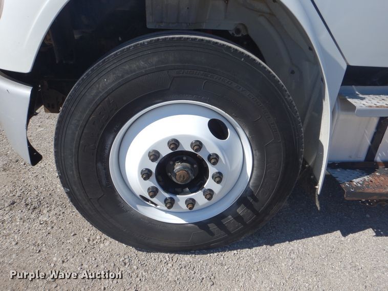 image for item GF9120 2010 Freightliner Business Class M2 flatbed truck