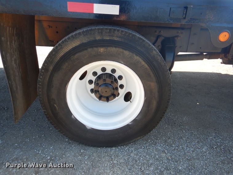 image for item GF9120 2010 Freightliner Business Class M2 flatbed truck