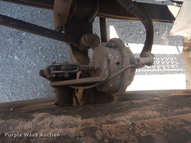 image for item GF9154 2004 International 4300 refrigerated delivery truck