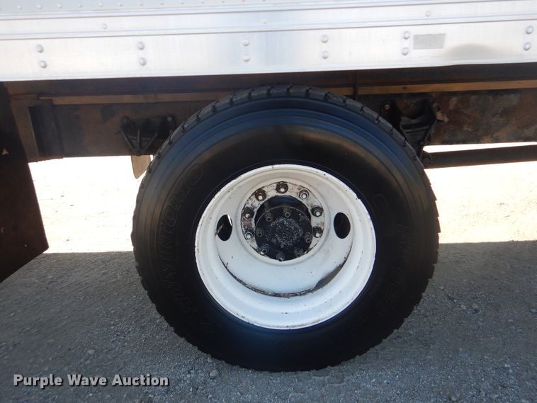 image for item GF9154 2004 International 4300 refrigerated delivery truck