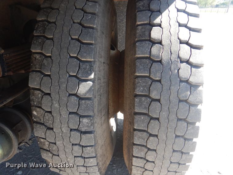 image for item GF9154 2004 International 4300 refrigerated delivery truck