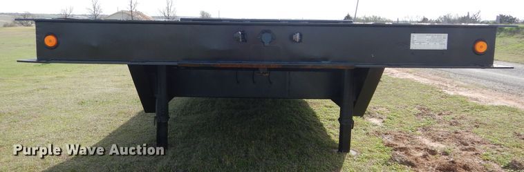 image for item GK9126 1989 Trail King TK70RGP-442 drop deck equipment trailer