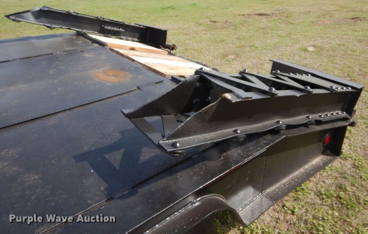 image for item GK9126 1989 Trail King TK70RGP-442 drop deck equipment trailer