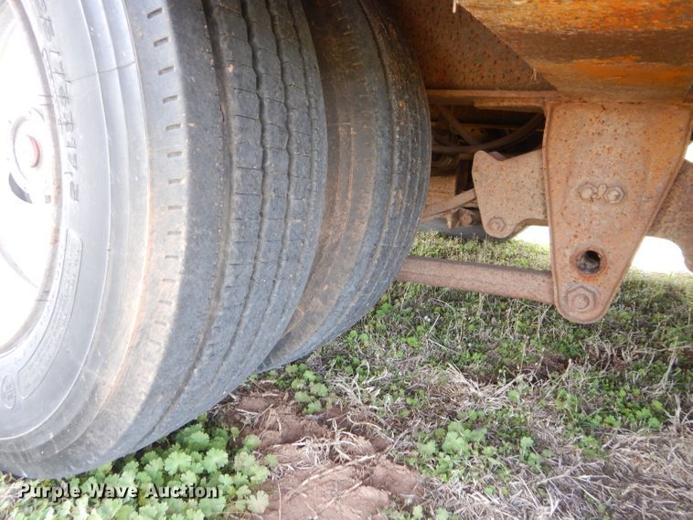 image for item GK9126 1989 Trail King TK70RGP-442 drop deck equipment trailer