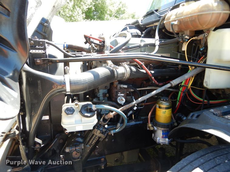 image for item GK9207 2007 Freightliner Columbia semi truck