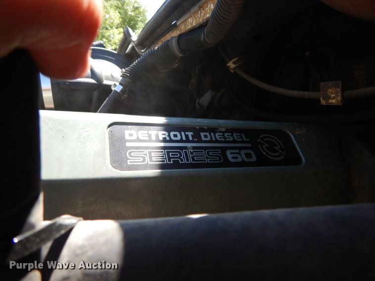 image for item GK9207 2007 Freightliner Columbia semi truck