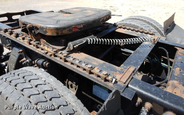 image for item GK9207 2007 Freightliner Columbia semi truck