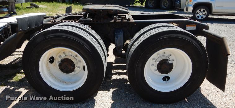 image for item GK9207 2007 Freightliner Columbia semi truck