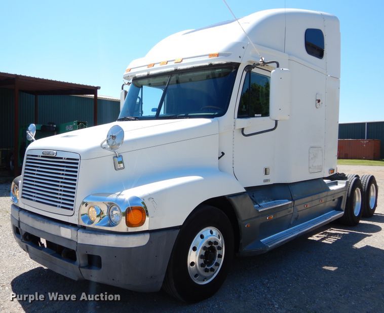 image for item GK9208 1999 Freightliner Century Class semi truck