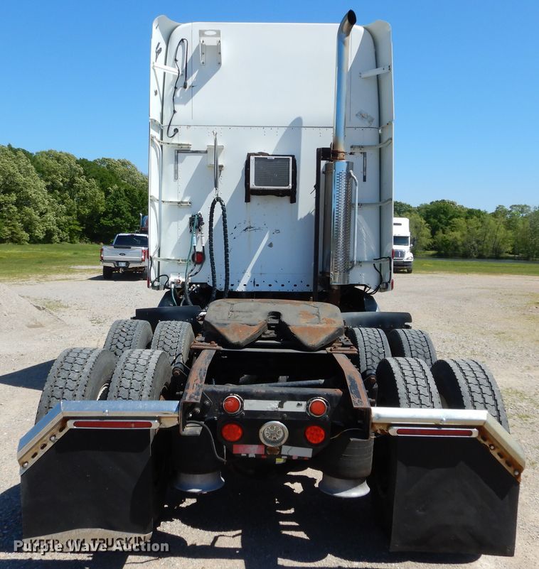 image for item GK9208 1999 Freightliner Century Class semi truck