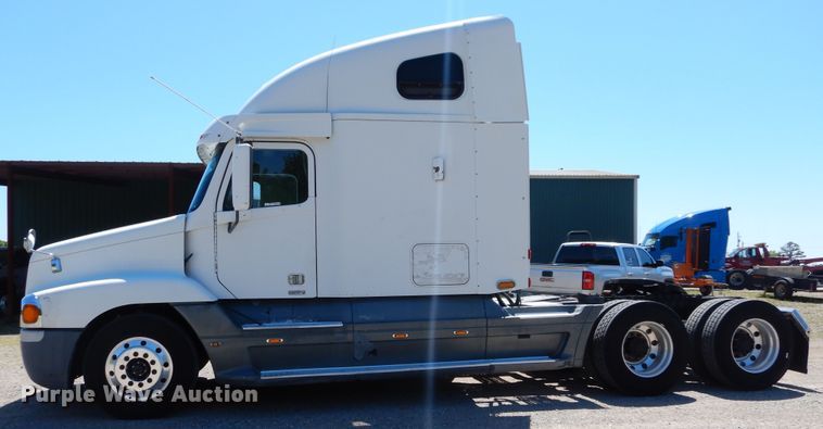 image for item GK9208 1999 Freightliner Century Class semi truck