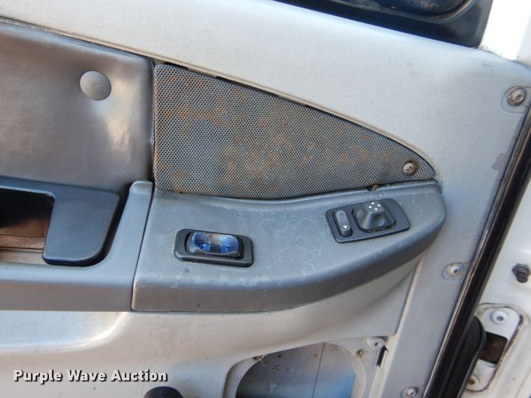 image for item GK9208 1999 Freightliner Century Class semi truck