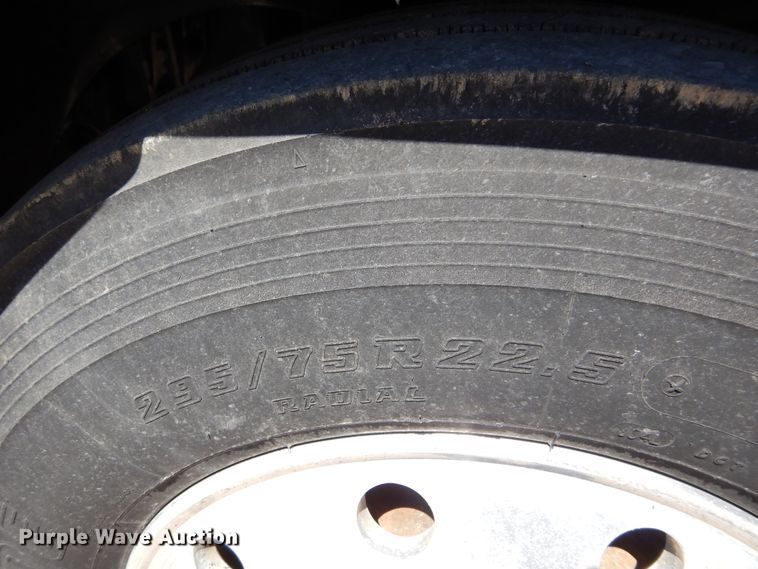 image for item GK9208 1999 Freightliner Century Class semi truck