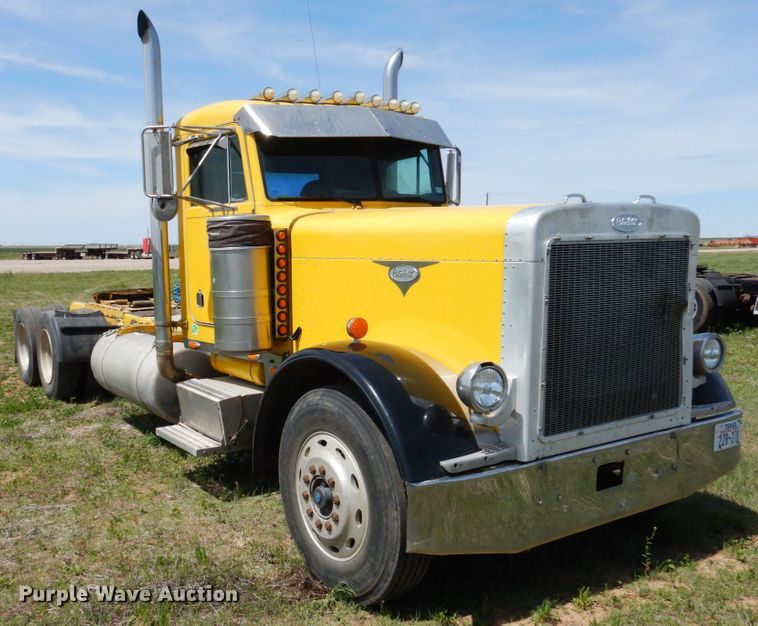 image for item GN9805 1990 Peterbilt 379EXHD semi truck