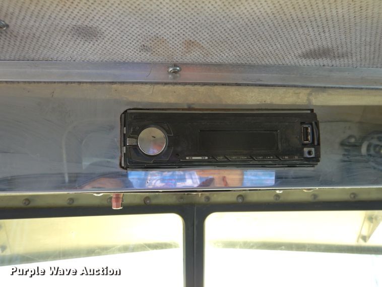 image for item GN9805 1990 Peterbilt 379EXHD semi truck