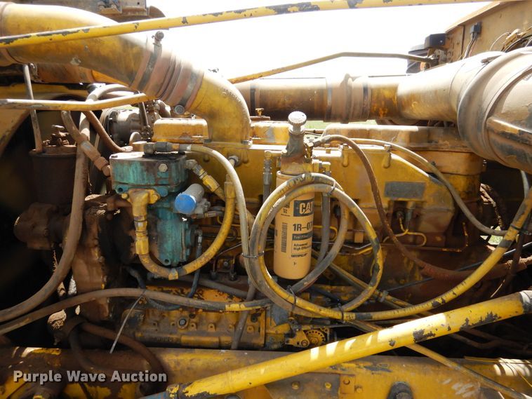 image for item GN9805 1990 Peterbilt 379EXHD semi truck