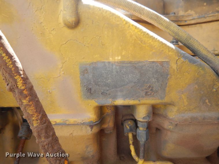 image for item GN9805 1990 Peterbilt 379EXHD semi truck