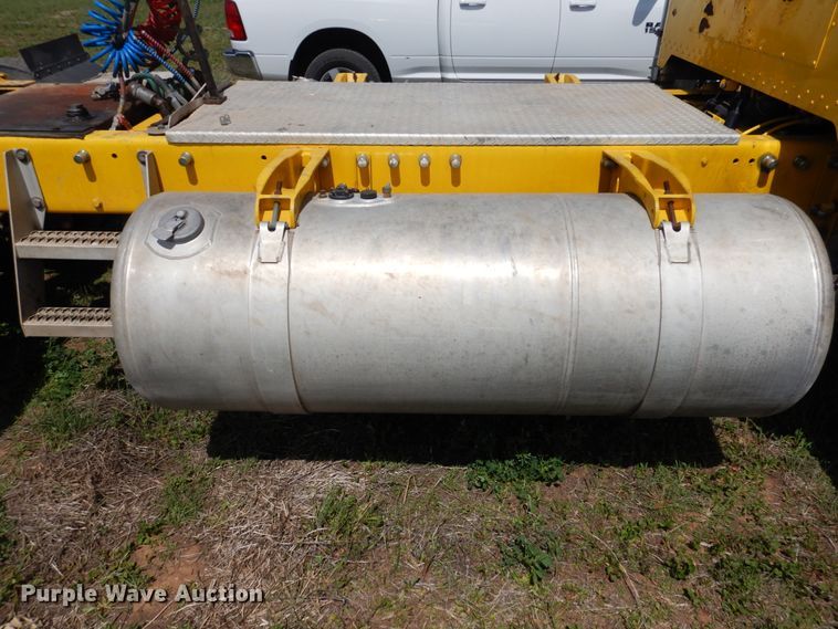 image for item GN9805 1990 Peterbilt 379EXHD semi truck