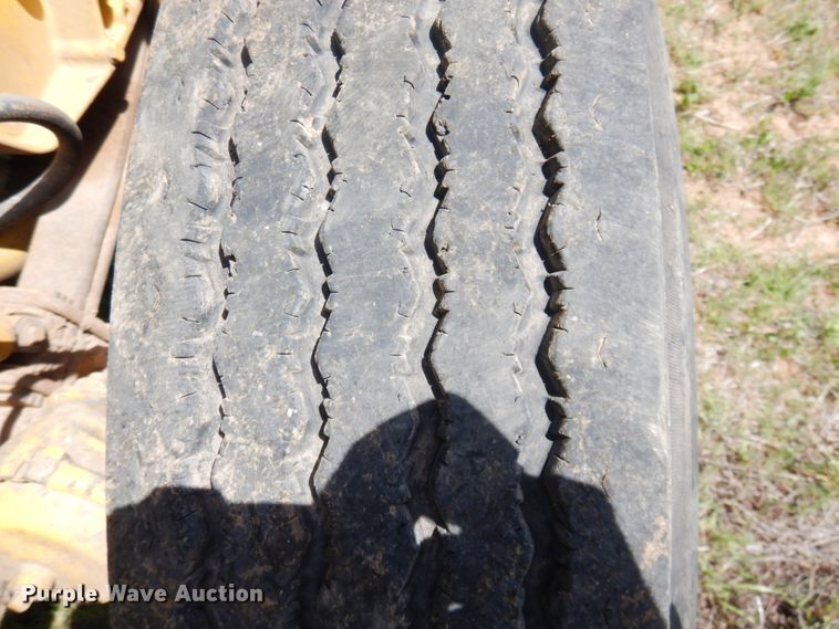 image for item GN9805 1990 Peterbilt 379EXHD semi truck