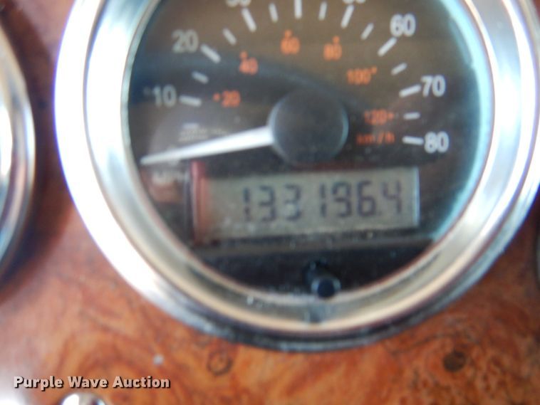 image for item GN9806 2001 Peterbilt 379EXHD semi truck