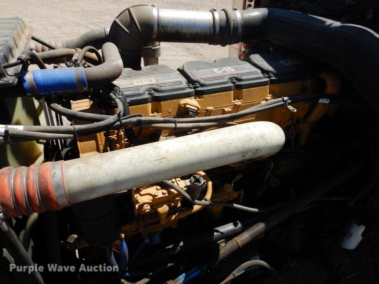 image for item GN9806 2001 Peterbilt 379EXHD semi truck