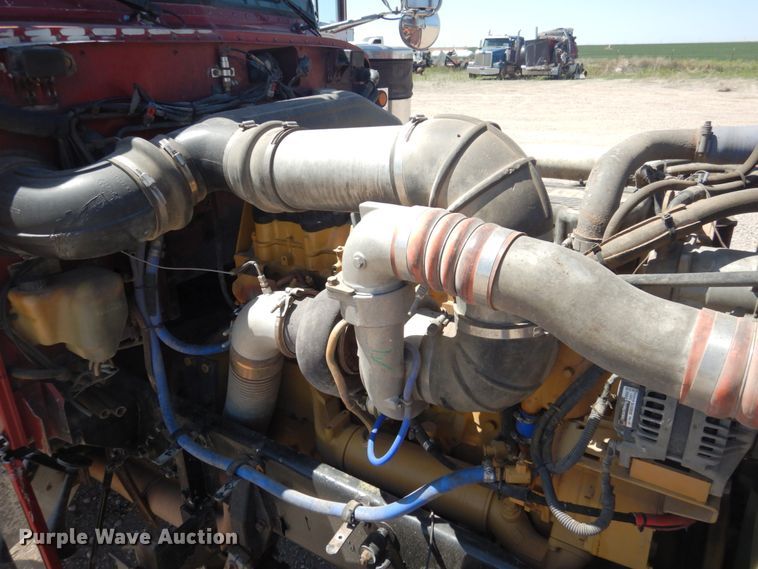 image for item GN9806 2001 Peterbilt 379EXHD semi truck