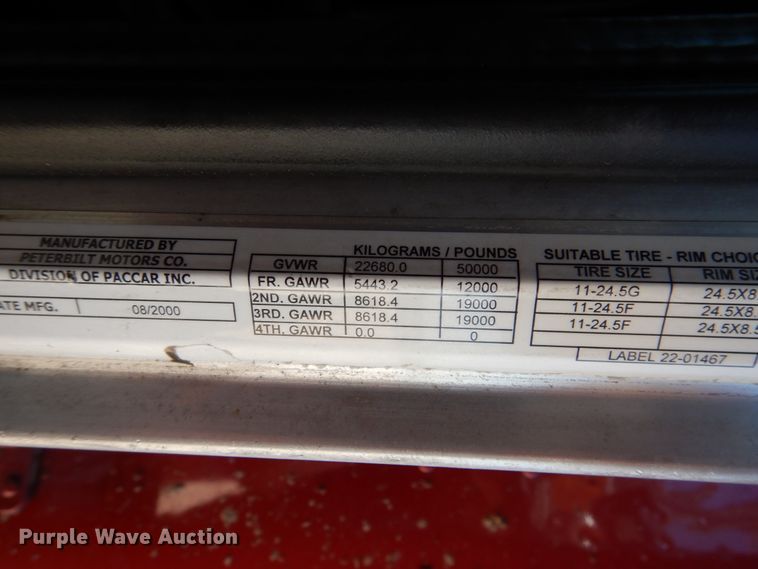 image for item GN9806 2001 Peterbilt 379EXHD semi truck