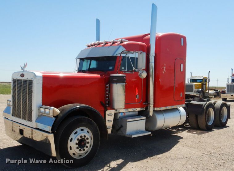 image for item GN9808 2000 Peterbilt 379EXHD semi truck