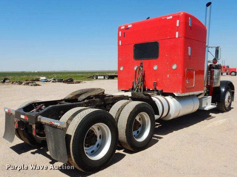 image for item GN9808 2000 Peterbilt 379EXHD semi truck