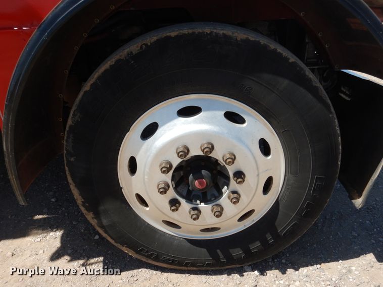 image for item GN9808 2000 Peterbilt 379EXHD semi truck