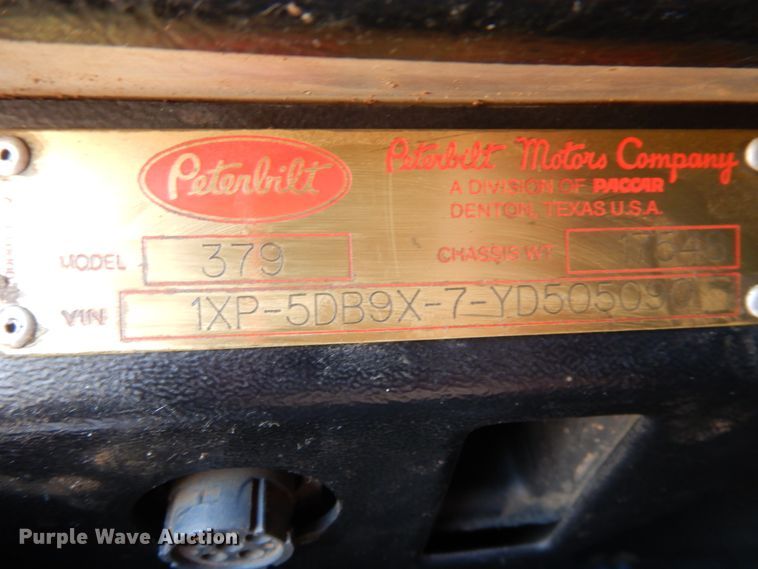 image for item GN9808 2000 Peterbilt 379EXHD semi truck