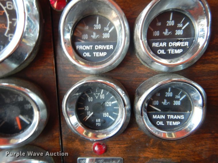 image for item GN9810 1996 Peterbilt 379EXHD semi truck