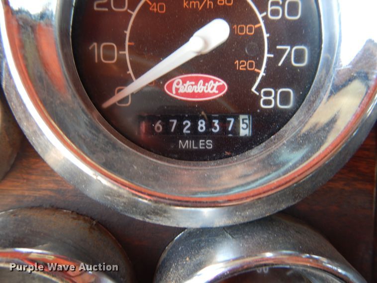 image for item GN9810 1996 Peterbilt 379EXHD semi truck