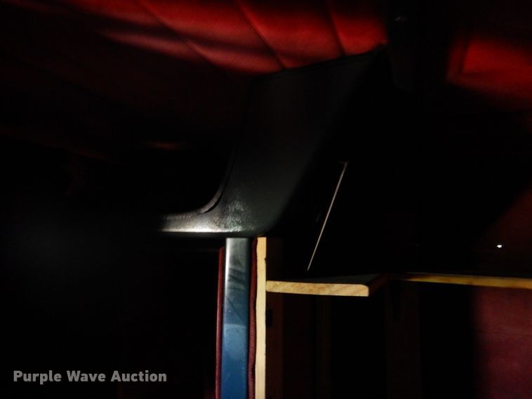 image for item GN9810 1996 Peterbilt 379EXHD semi truck