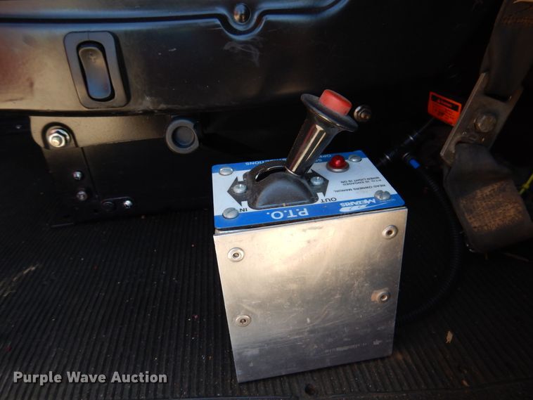 image for item GN9810 1996 Peterbilt 379EXHD semi truck