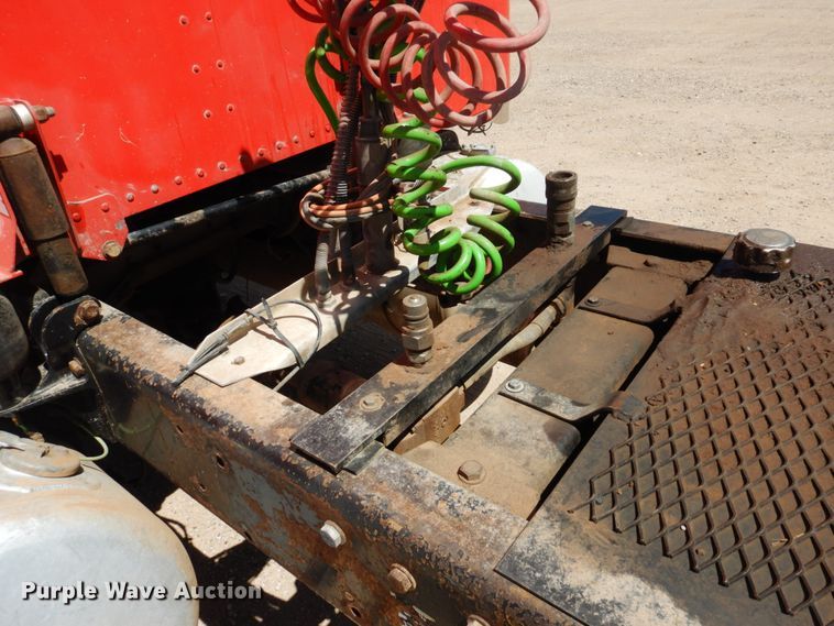 image for item GN9810 1996 Peterbilt 379EXHD semi truck