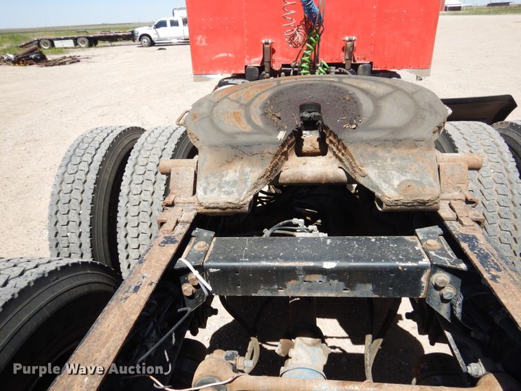 image for item GN9810 1996 Peterbilt 379EXHD semi truck