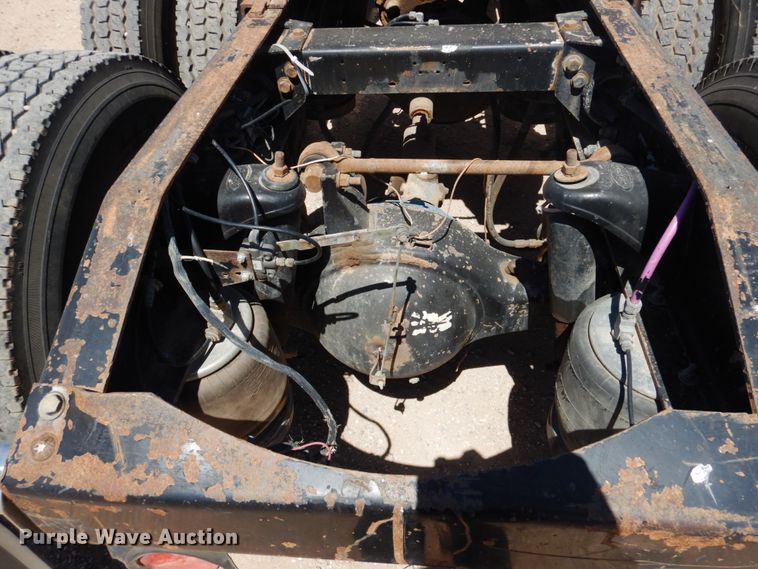 image for item GN9810 1996 Peterbilt 379EXHD semi truck